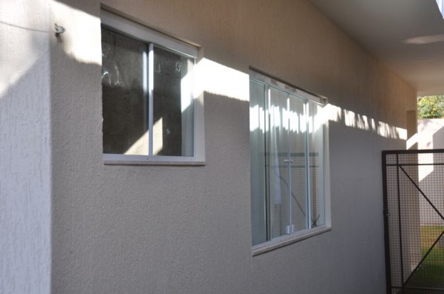 Janela Temperados janela-de-2-e-4-folhas Alfa Aluminio Inox
