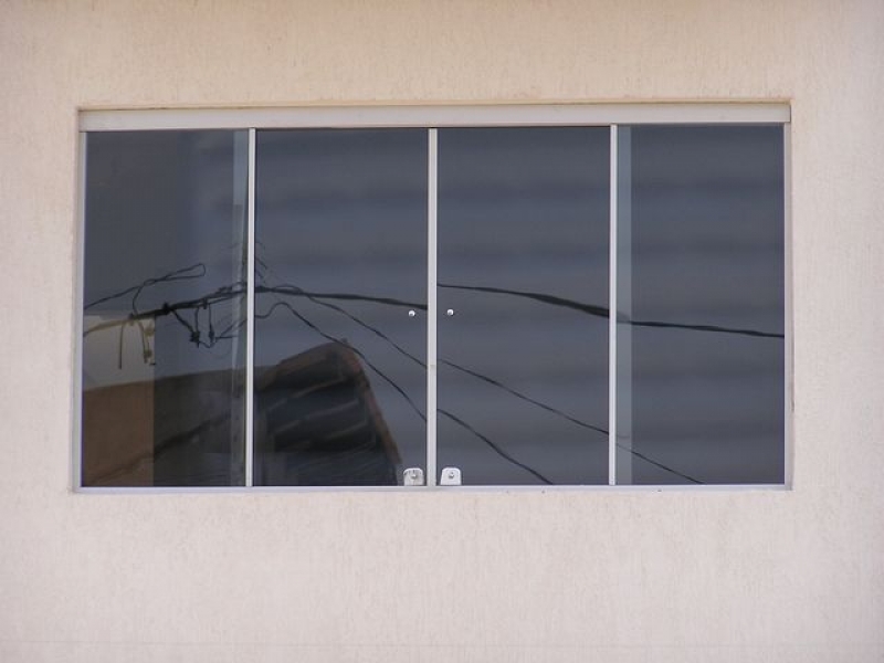 Janela Temperados janela-de-correr-04-folhas-com-puxador Alfa Aluminio Inox